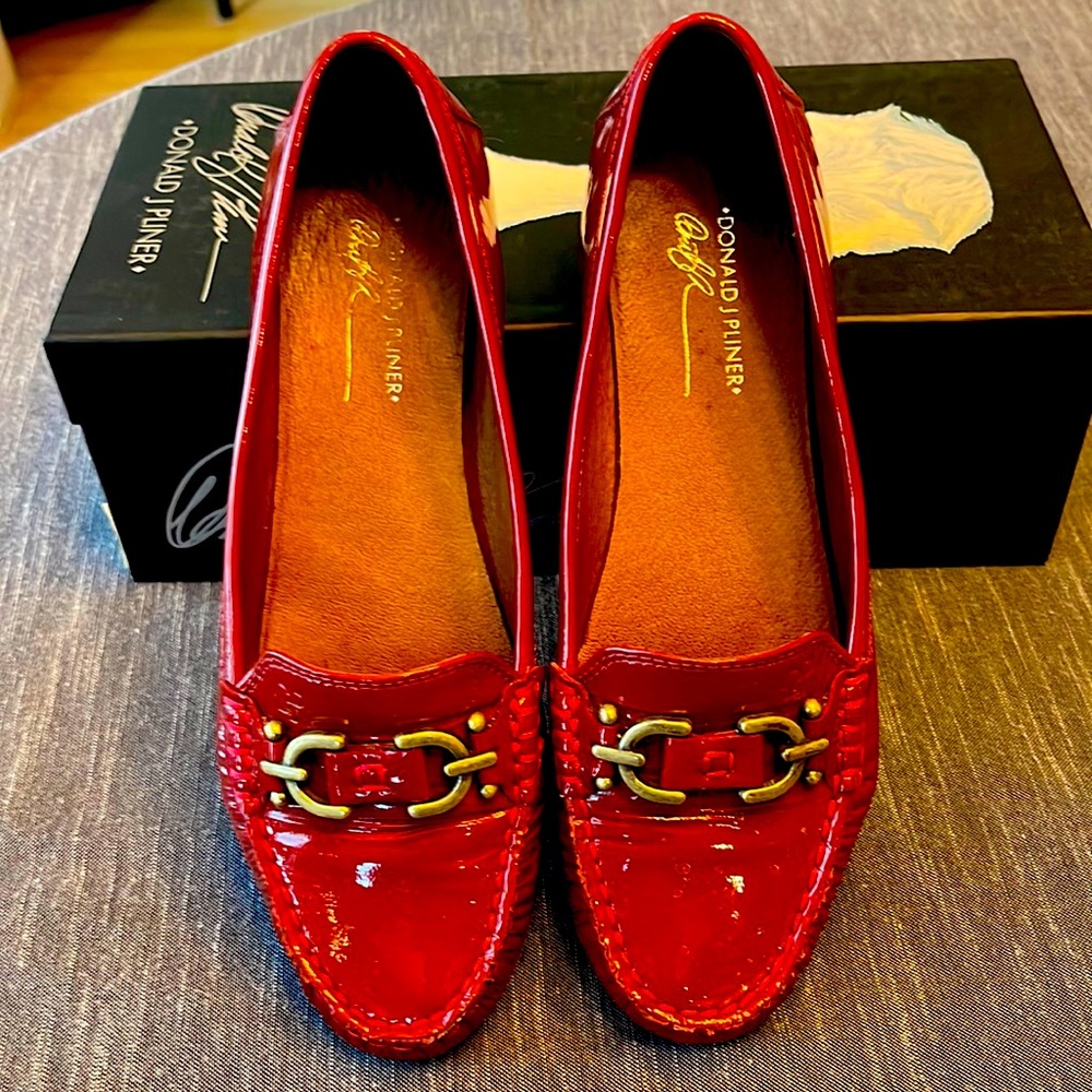 Donald J Pliner Loafers